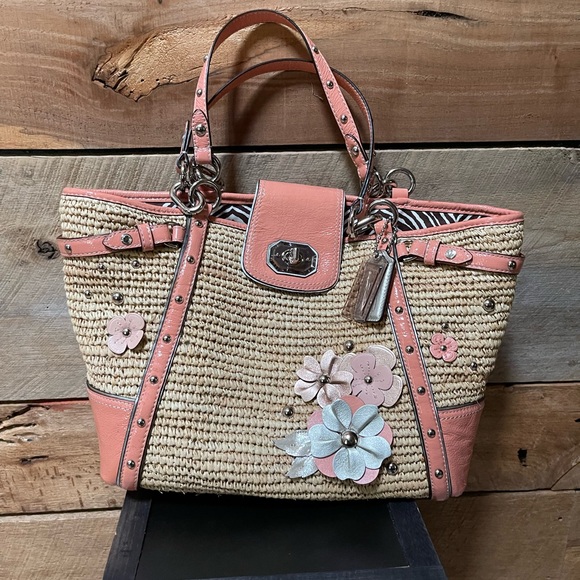 Coach NEW & AUTHENTIC Natalie Straw Tote Floral Details $398 - Picture 1 of 7